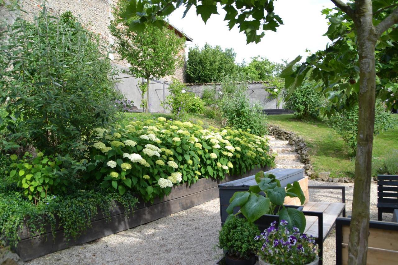 Bed and Breakfast La Paresse En Douce Tours-Sur-Meymont Esterno foto